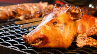 头炸猪烤猪肉炸猪肉头猪古林脆皮炸猪最喜欢的印尼街食物巴厘岛动物图像猪显示头国家动物