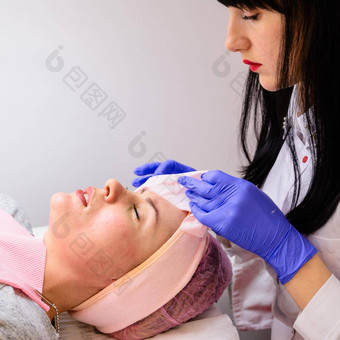洗脸超声波清洗过程过程复苏新鲜面部皮肤