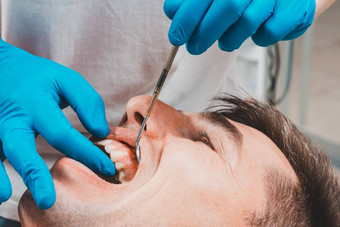 参观牙医牙医评估口服腔标识问题区域牙齿瘘口