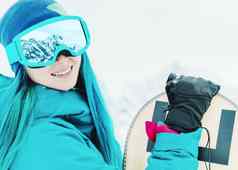 女人滑雪保护太阳镜户外