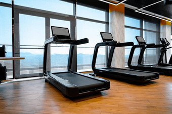 工作室拍摄专业跑步机现代健身房