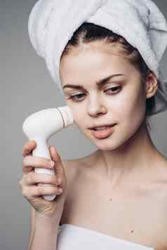 女人毛巾头面部按摩器皮肤护理卫生