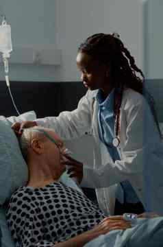 护士非洲美国医生氧气管