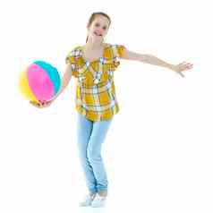 女孩玩球概念孩子们的体育夏天户外娱乐
