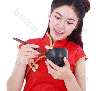 女人穿中国人<strong>旗袍</strong>衣服筷子碗孤立的白色背景