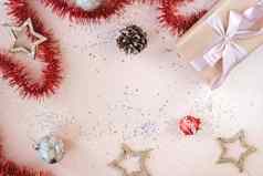 圣诞节一年节日背景空间文本现在卡夫纸丝带米色背景