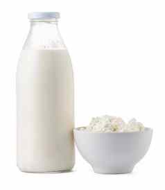 新鲜的乳制品产品牛奶小屋奇斯孤立的白色