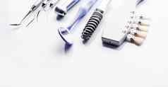 牙科工具白色表格
