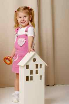 女孩玩具木房子