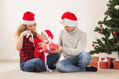 假期孩子们家庭概念快乐夫妇婴儿庆祝圣诞节首页