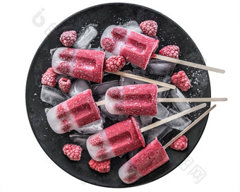 自制的树莓冰奶油