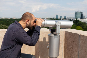 旅游全景双筒望远镜望远镜大都会城市城市