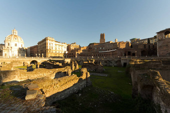 古老的罗马废墟