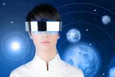 银未来主义的眼镜女人空间行星