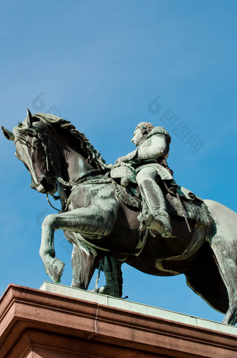 雕像王卡尔Johan