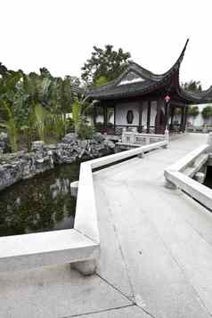 中国人花园池塘