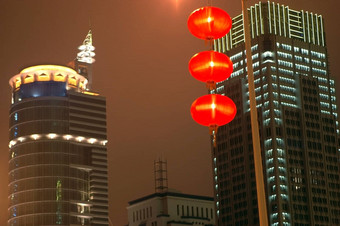 现代<strong>深圳城市</strong>红色的灯笼