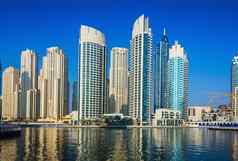 高上升建筑街道迪拜阿联酋