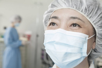 肖像外科医生外科手术面具外科手术帽操作房间