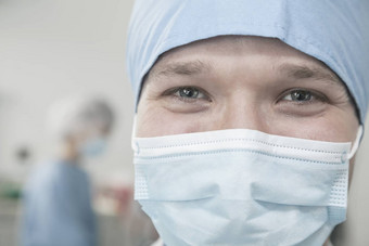 肖像外科医生外科手术面具外科手术帽操作房间