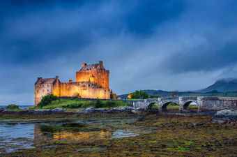 视图艾琳当娜城堡日落苏格兰高地