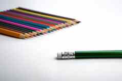 行彩色的铅笔简单的铅笔
