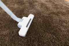 棕色（的）地毯真空更清洁的生活房间