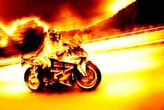 燃烧的骑摩托车的人女孩