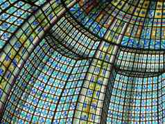 巴黎美丽的颜色染色玻璃窗户