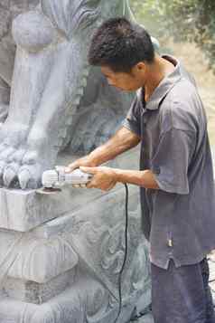 中国人石头雕塑