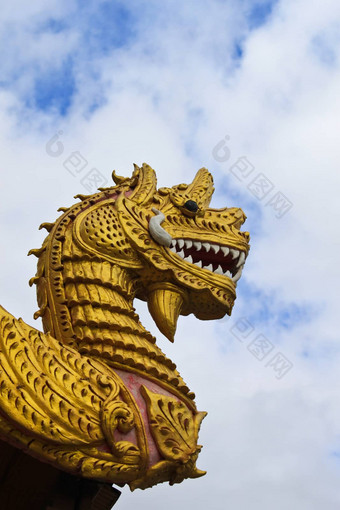 龙雕像泰国寺庙泰国