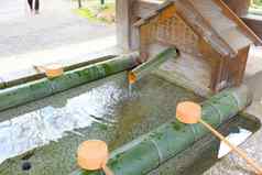 水净化日本寺庙