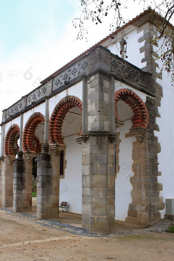 埃武拉建筑红色的拱门