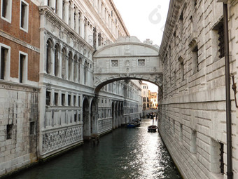 威尼斯意大利7月桥叹了口气威尼斯7月桥叹了口气参观了景点威尼斯构建