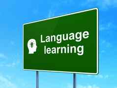 教育概念语言学习头光灯泡路标志背景