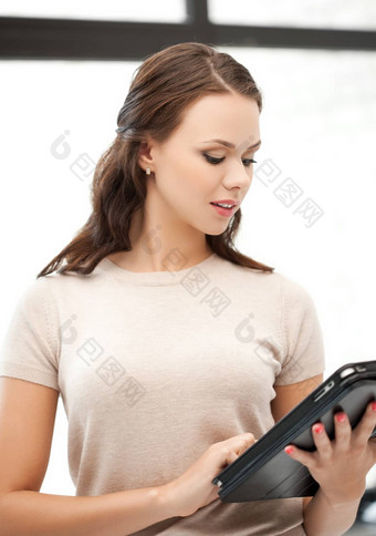女人平板电脑电脑触控板