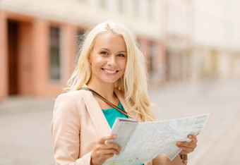 微笑女孩旅游地图城市
