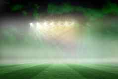 足球球场绿色天空聚光灯