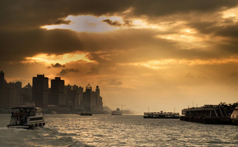 日落城市景观维多利亚港在香港香港