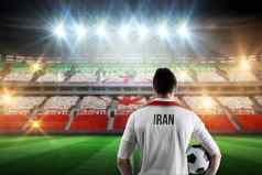 复合图像伊朗足球球员持有球