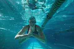 运动游泳运动员游泳相机