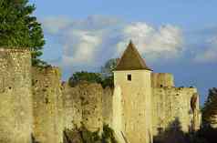 中世纪的塔城墙