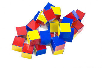 小堆颜色塑料砖玩具