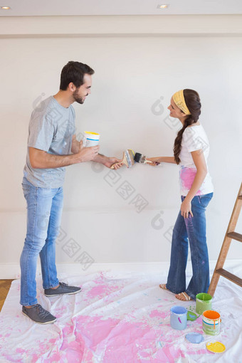 可爱的夫妇绘画墙