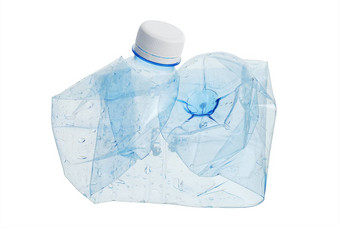 压碎塑料水瓶