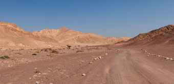 旅游小道岩石沙漠