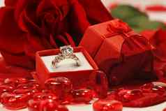 红色的心玫瑰婚礼环