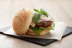 健康的小麦三明治汉堡牛肉牛排服务朗恩