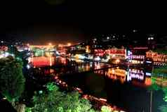 晚上风景凤凰城小镇中国