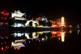 晚上风景凤凰城小镇中国